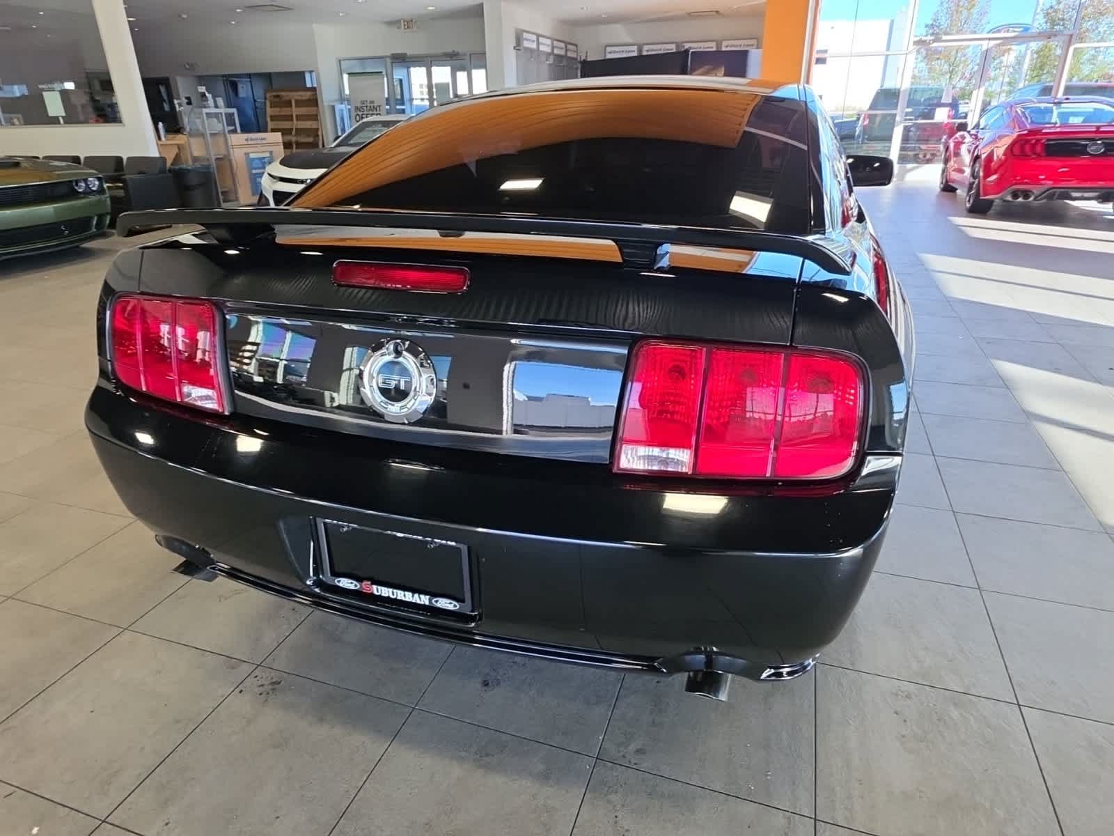 Used 2008 Ford Mustang GT RWD image 8
