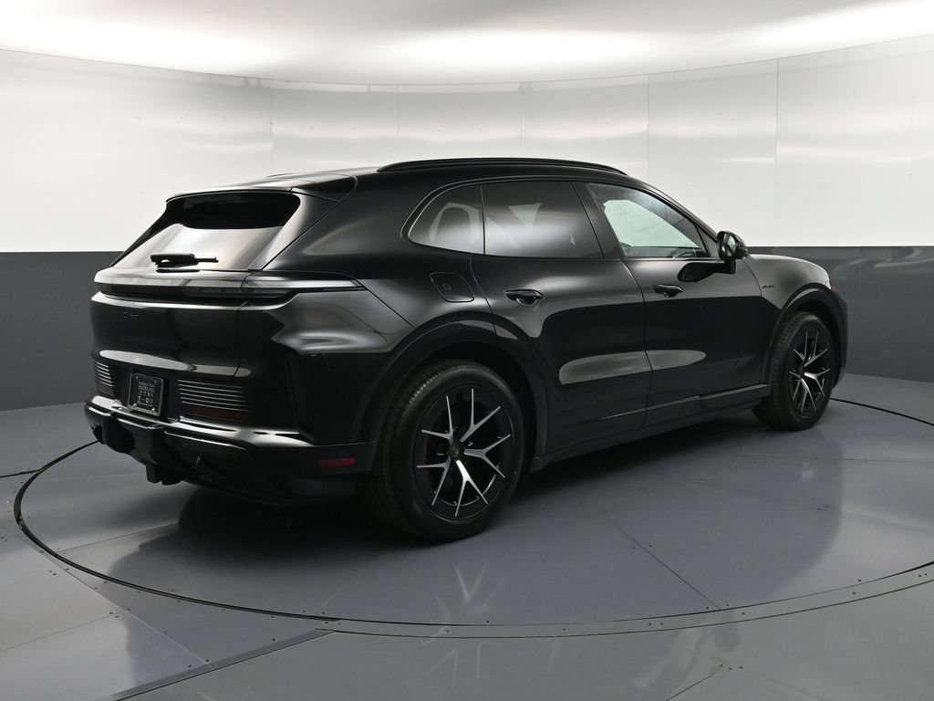 New 2026 Porsche Cayenne Turbo AWD/4WD image 8