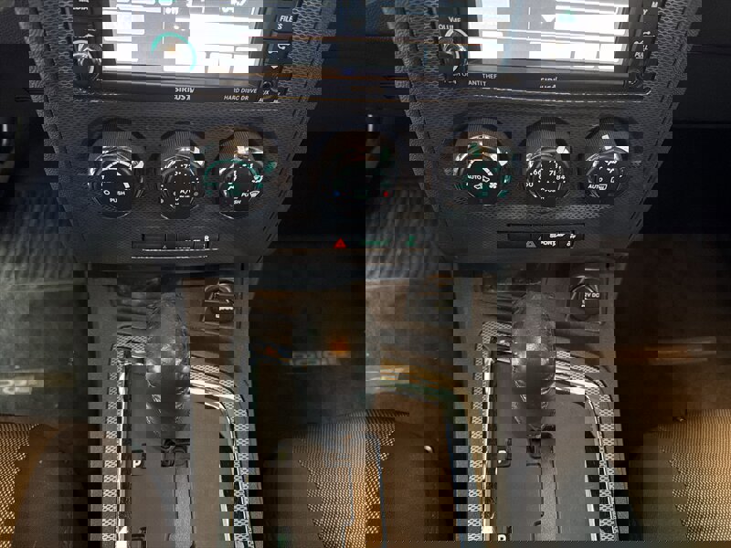 Used 2014 Dodge Challenger R/T image 16