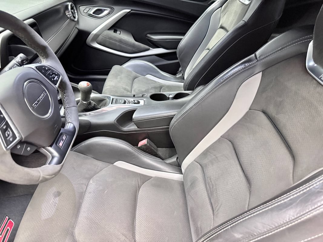 Used 2018 Chevrolet Camaro SS RWD image 10