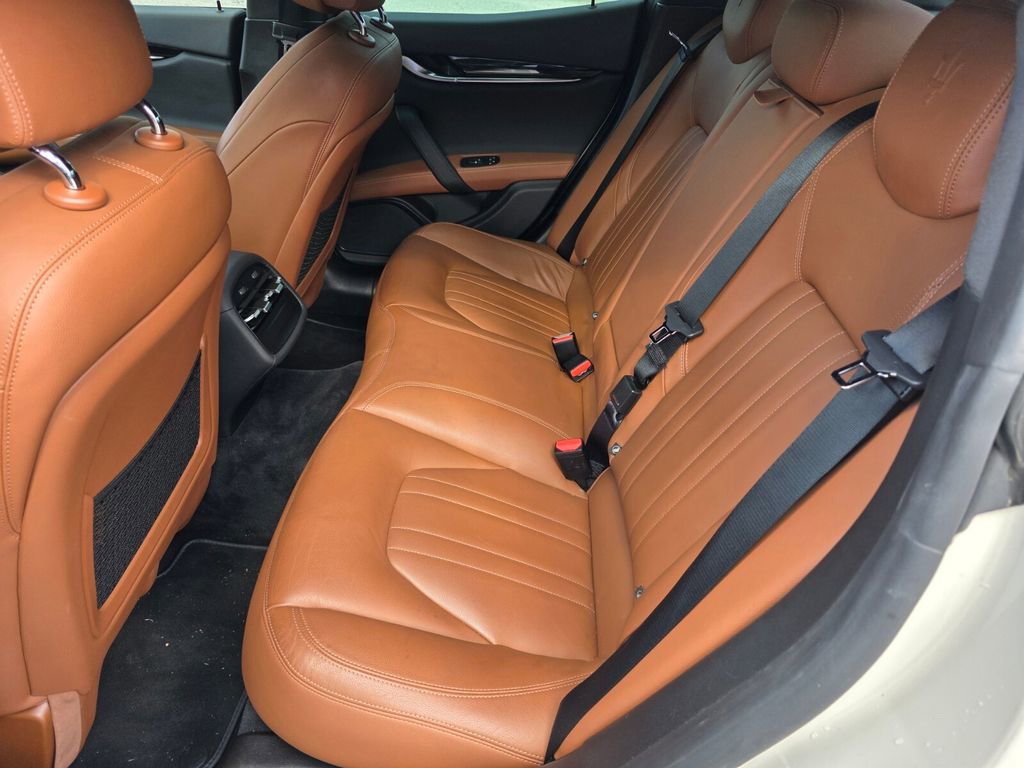 Used 2022 Maserati Ghibli Modena image 15