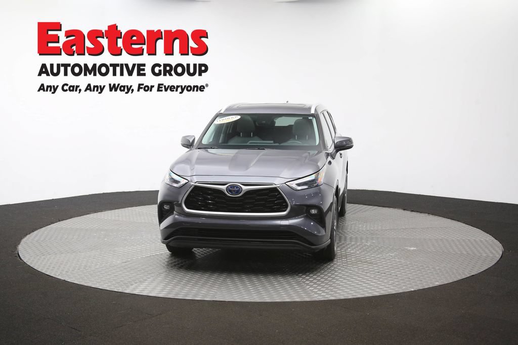 Used 2022 Toyota Highlander XLE AWD/4WD image 55