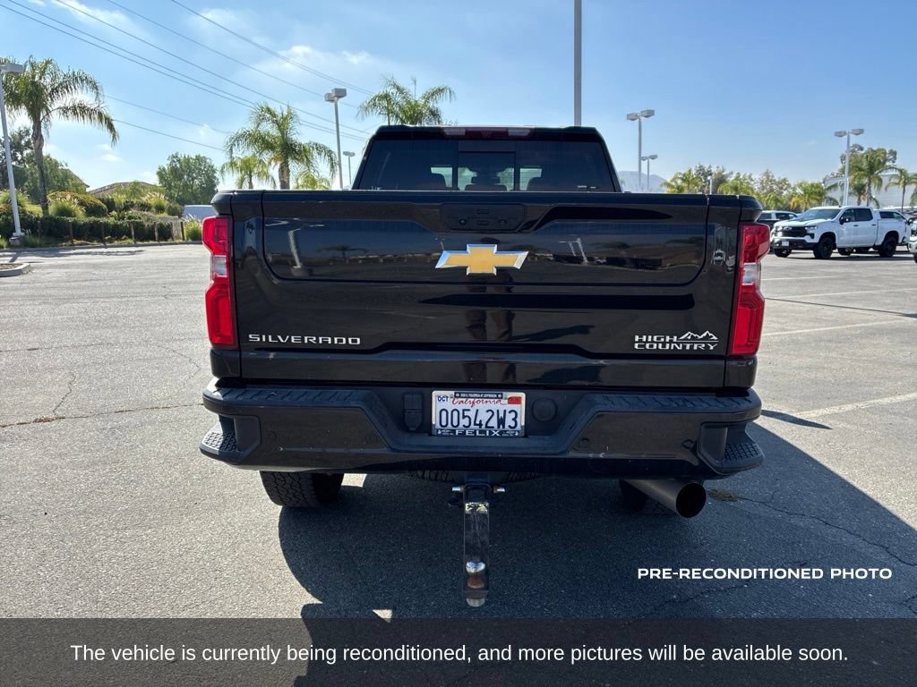 Used 2024 Chevrolet Silverado 2500 High Country w/ LPO, Dark Essentials Package AWD/4WD image 7
