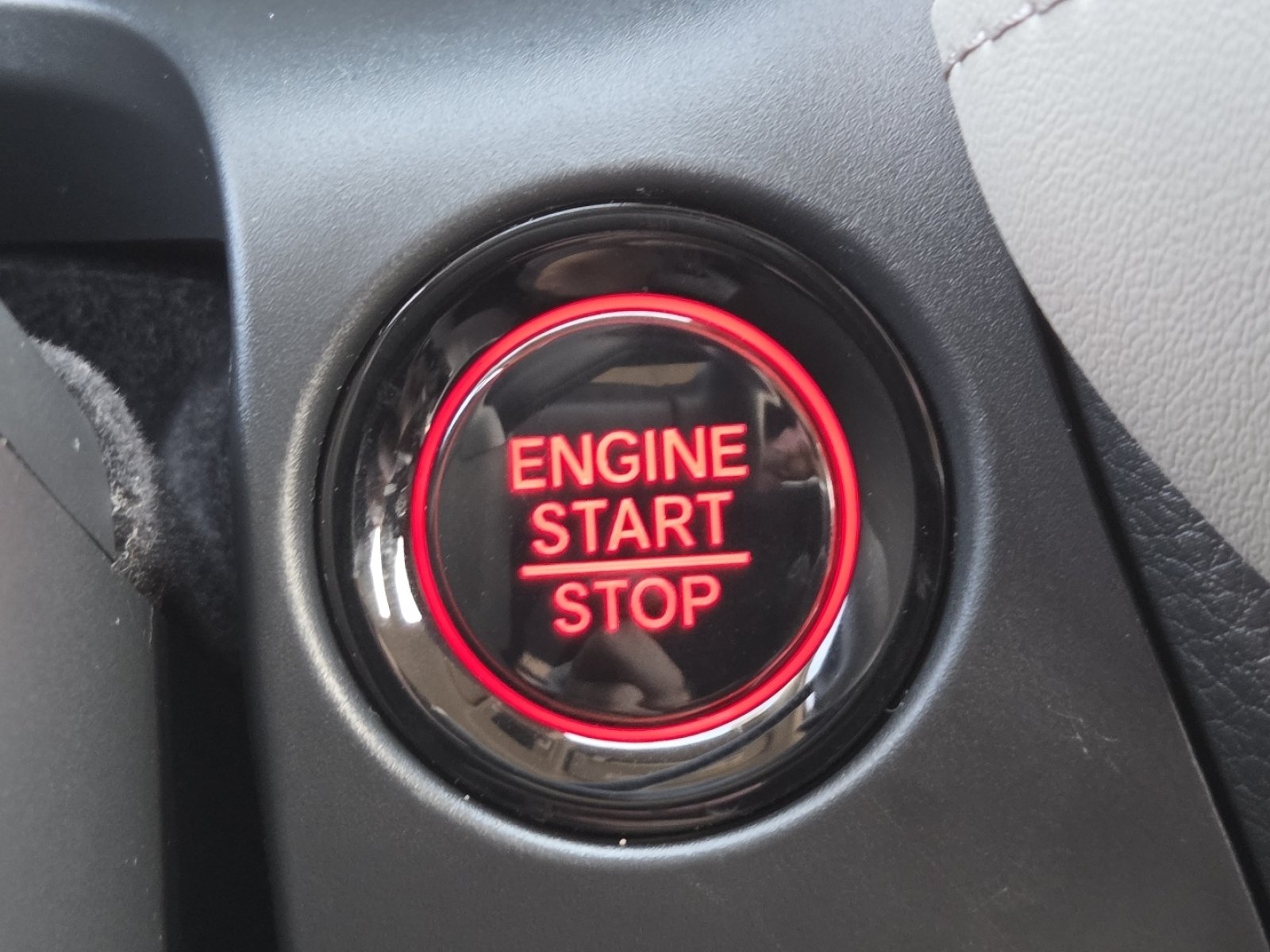 Used 2025 Honda HR-V LX image 33