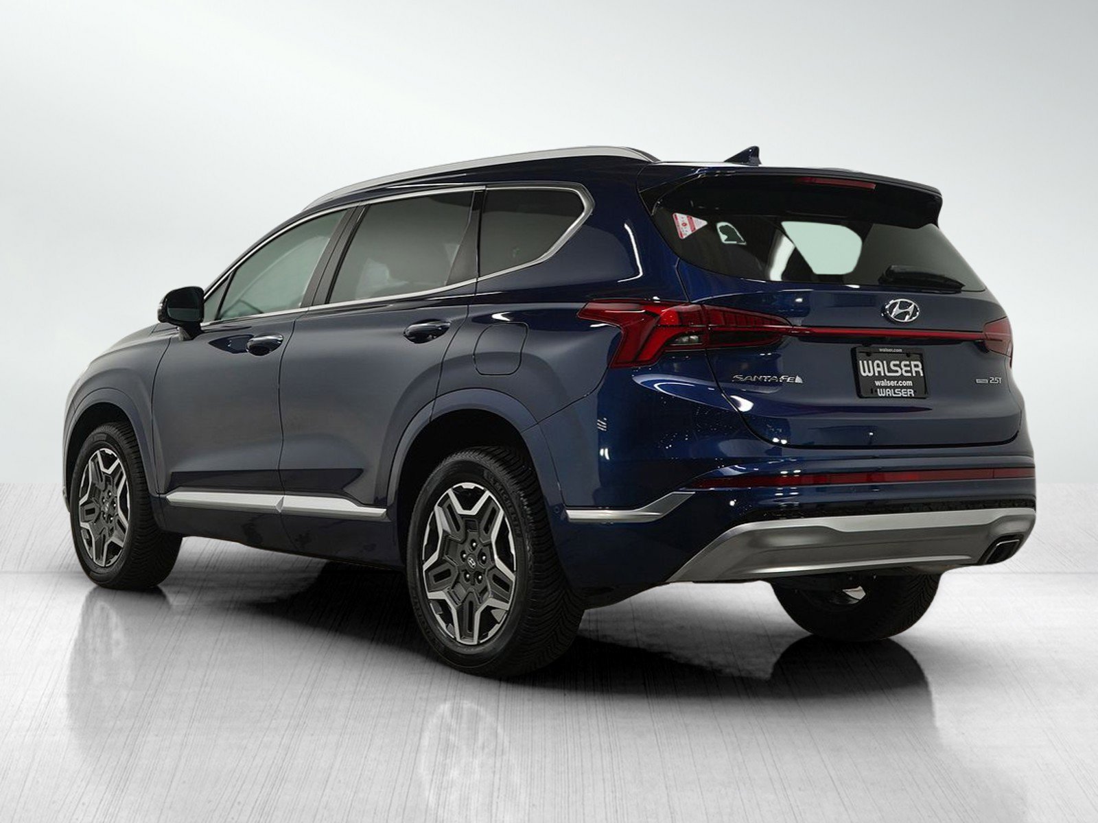 Used 2021 Hyundai Santa Fe Calligraphy image 3