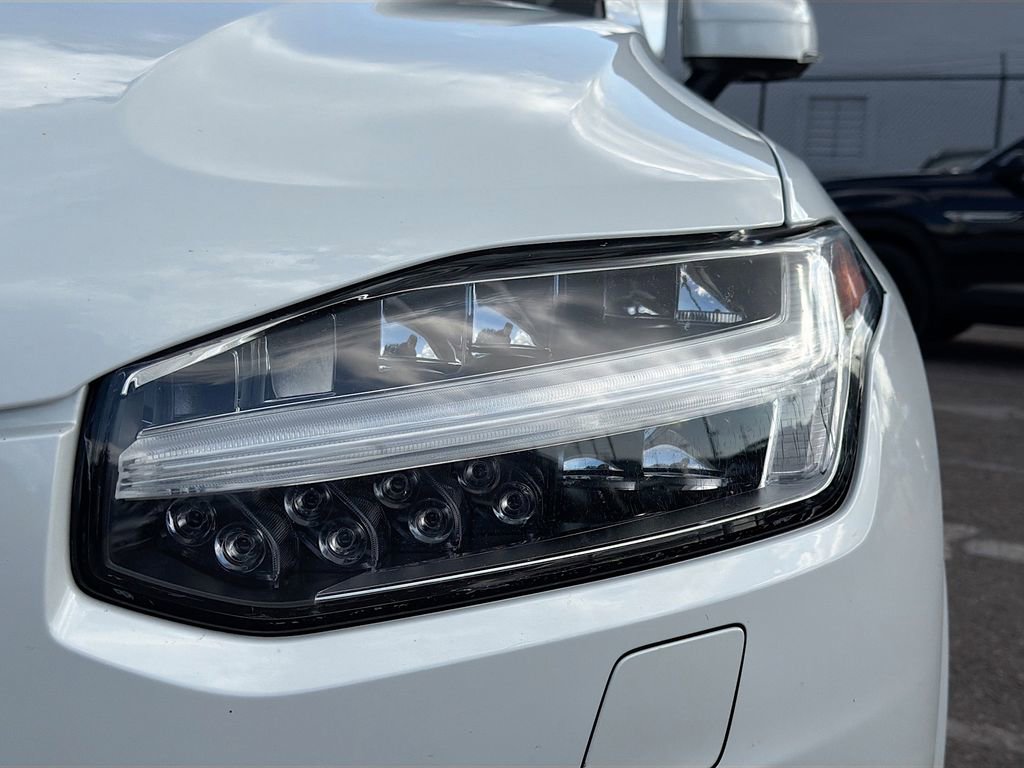 Used 2018 Volvo XC90 T6 Momentum w/ Convenience Package image 9