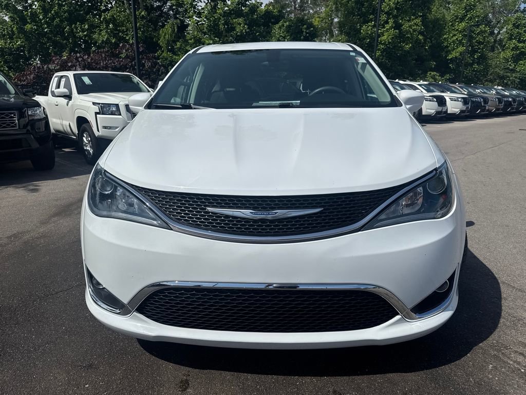 Used 2018 Chrysler Pacifica Touring Plus w/ Tire & Wheel Group FWD image 36