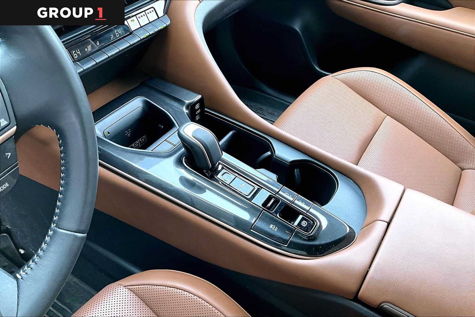 Certified 2025 Toyota Crown Signia AWD/4WD image 17