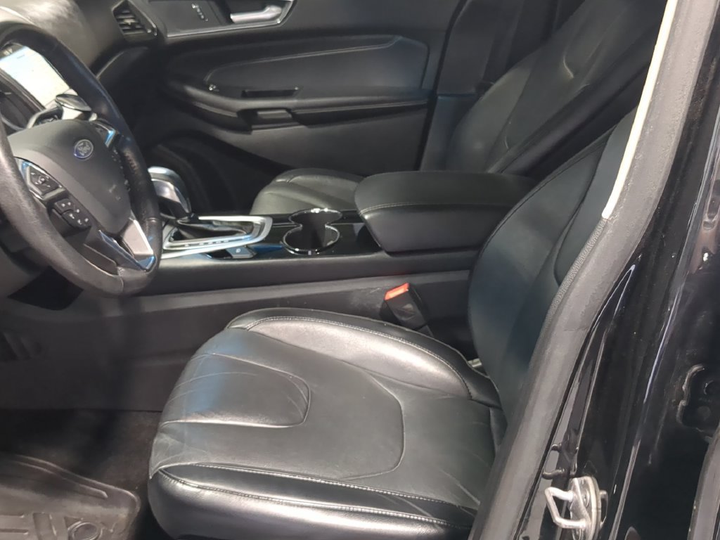 Used 2018 Ford Edge Titanium w/ Technology Package AWD/4WD image 20