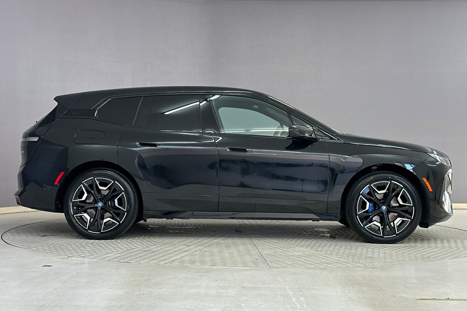 Certified 2024 BMW iX xDrive50 w/ Premium Package AWD/4WD image 8