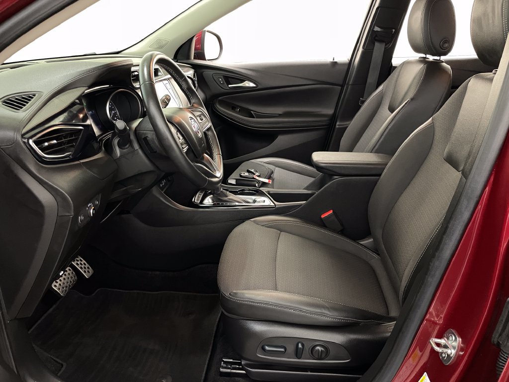 Used 2023 Buick Encore GX Select w/ Sport Touring Package FWD image 7