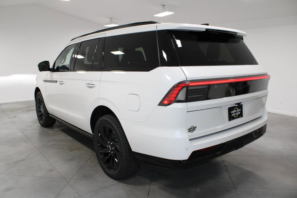New 2025 Lincoln Navigator Reserve w/ Jet Appearance Package image 6