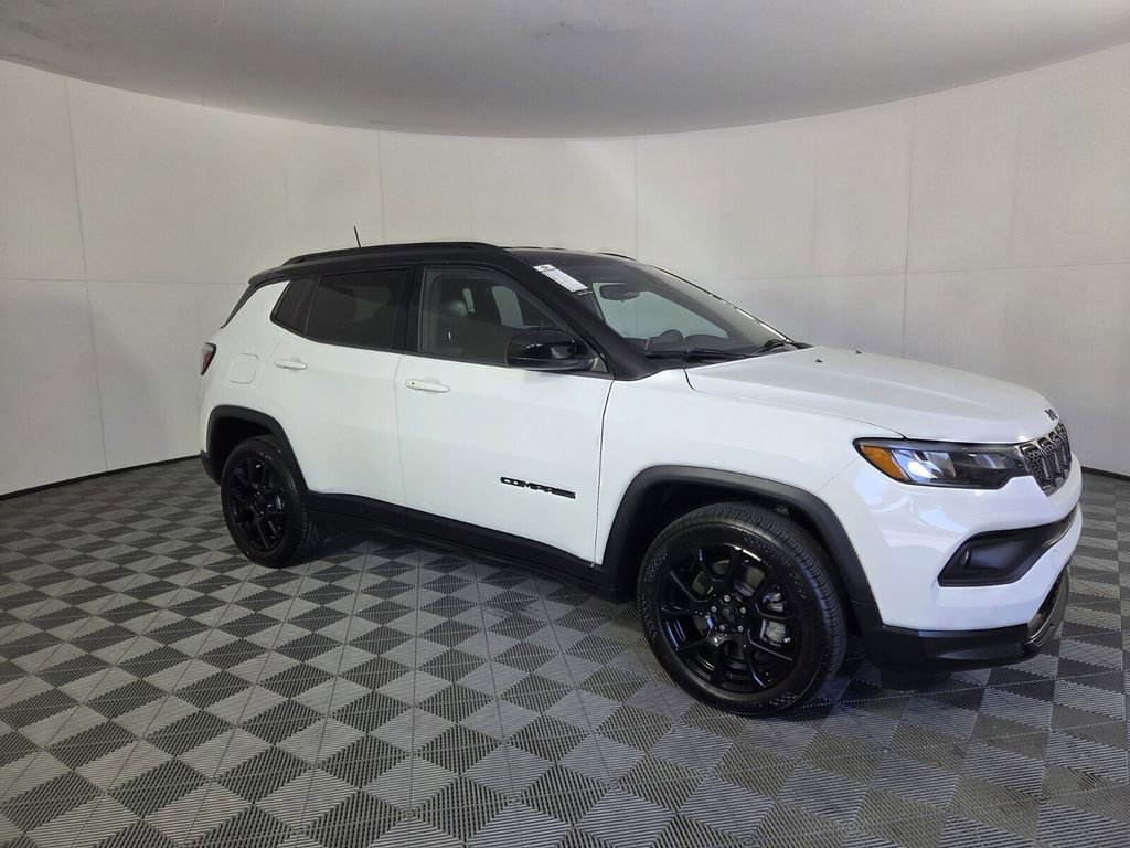 Certified 2023 Jeep Compass Altitude image 4