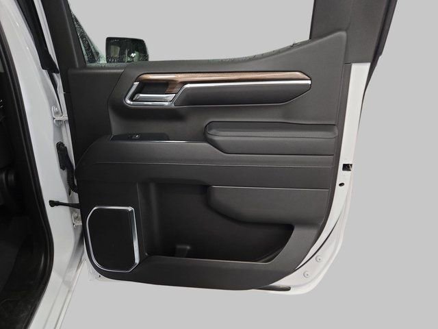 Used 2023 Chevrolet Silverado 1500 LT image 13