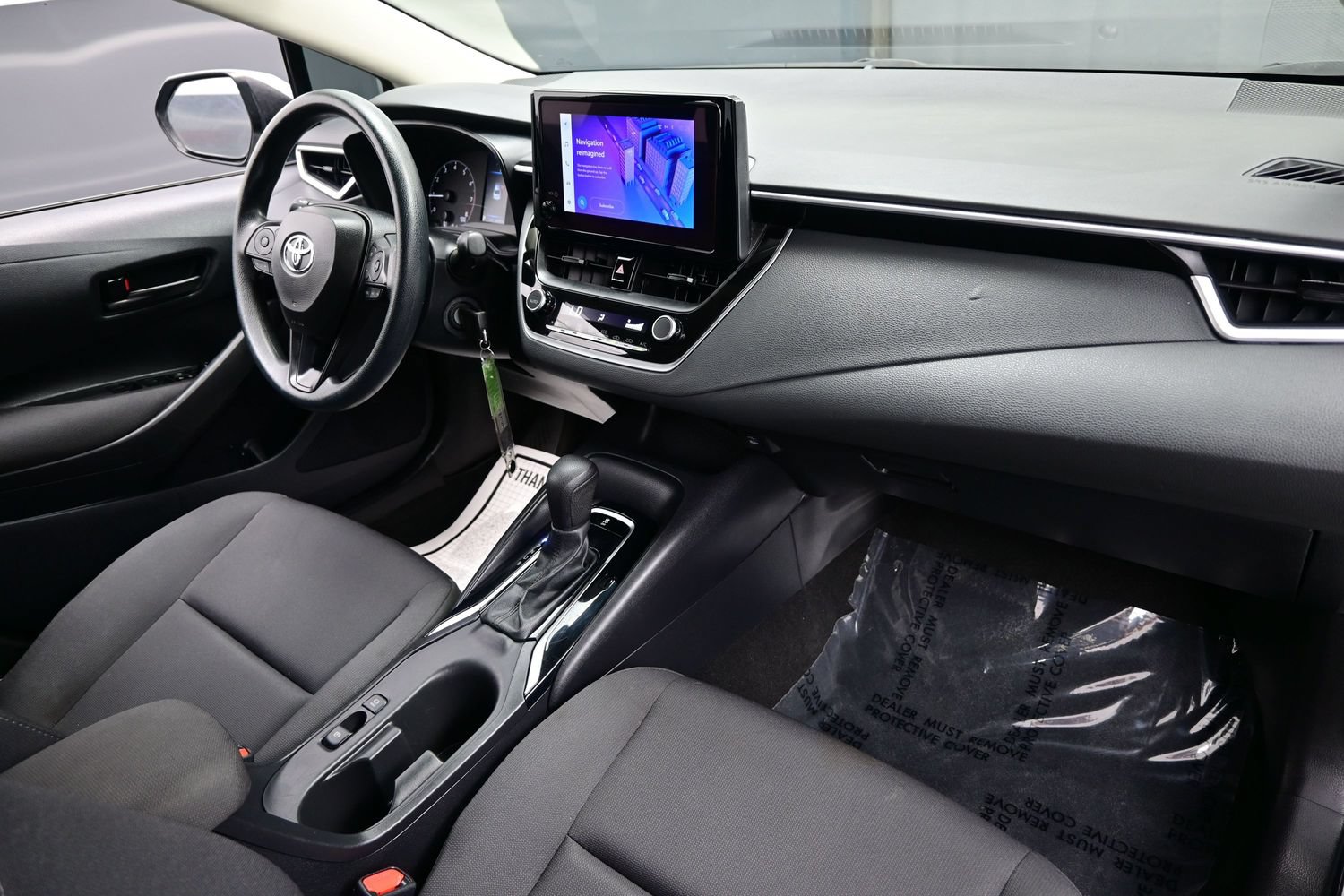 Used 2024 Toyota Corolla LE FWD image 13