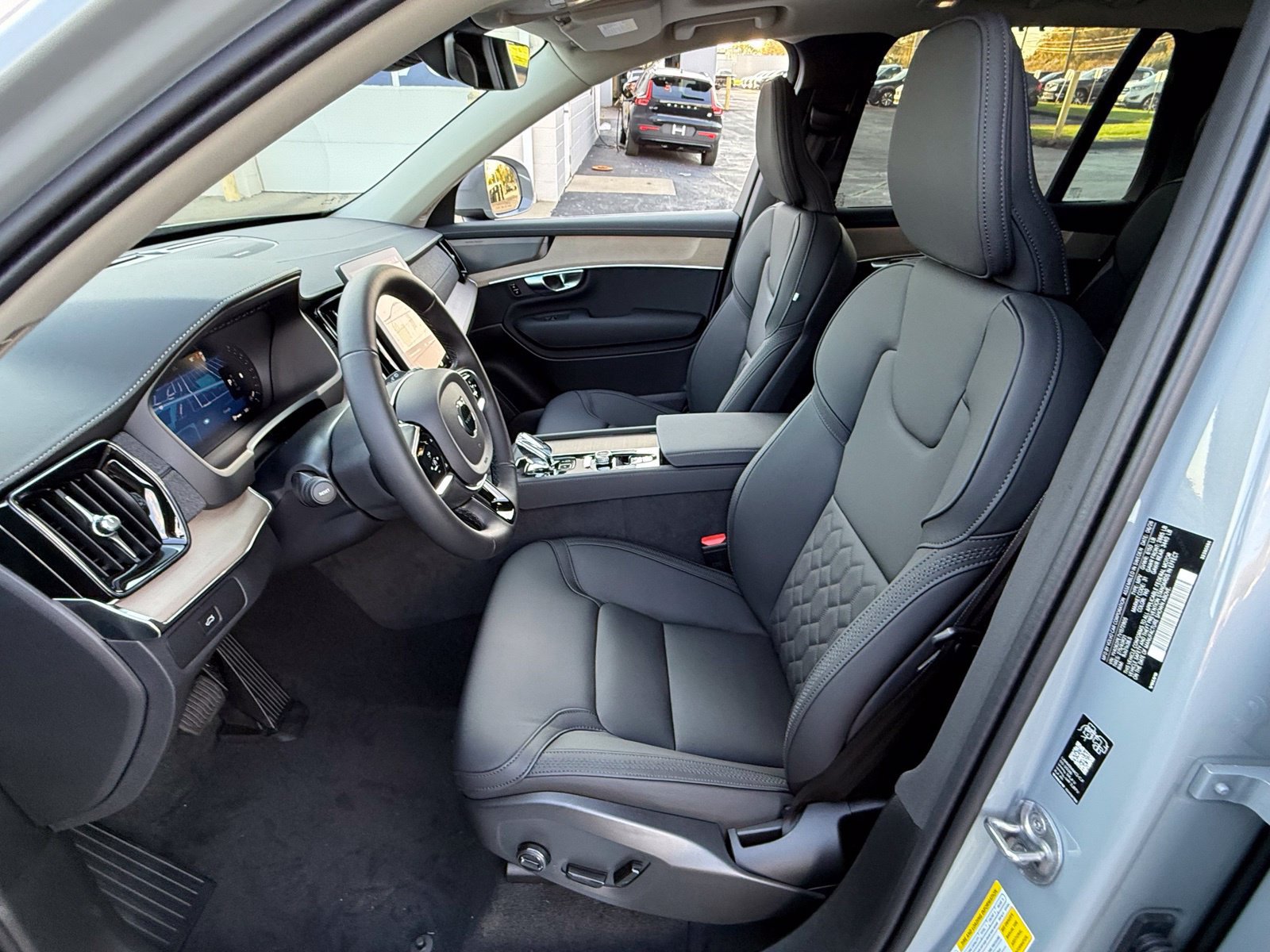 New 2027 Volvo XC90 B6 Plus AWD/4WD image 14