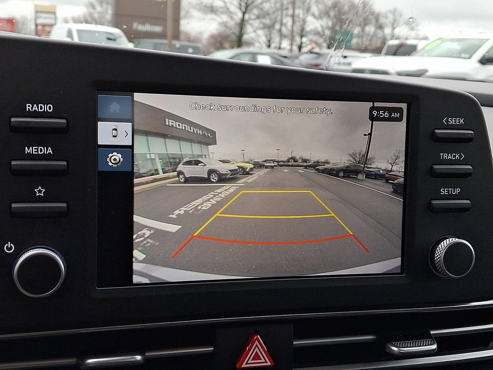 Certified 2024 Hyundai Elantra SE image 17