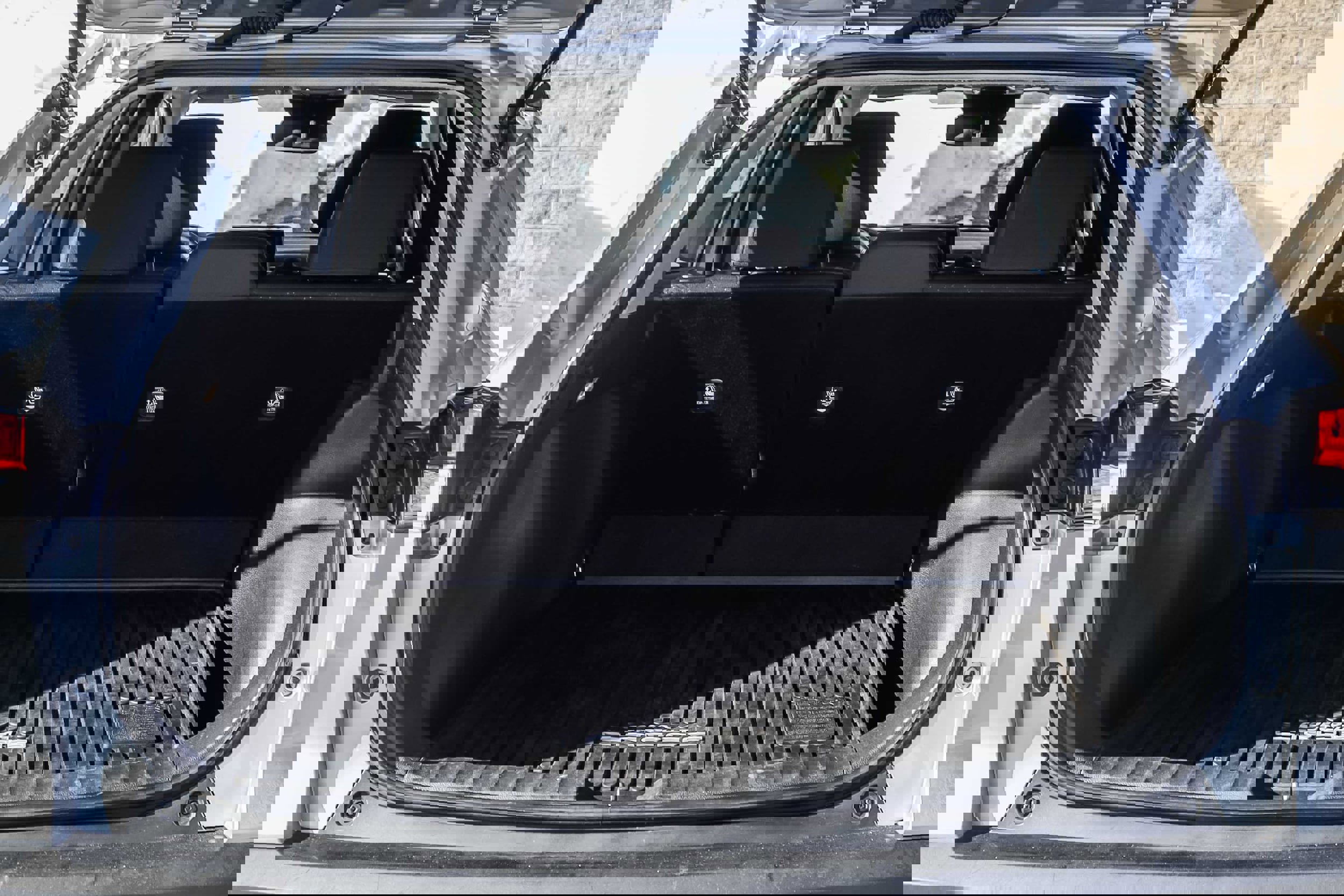 Certified 2023 Toyota Corolla Cross LE w/ Moonroof Package image 18