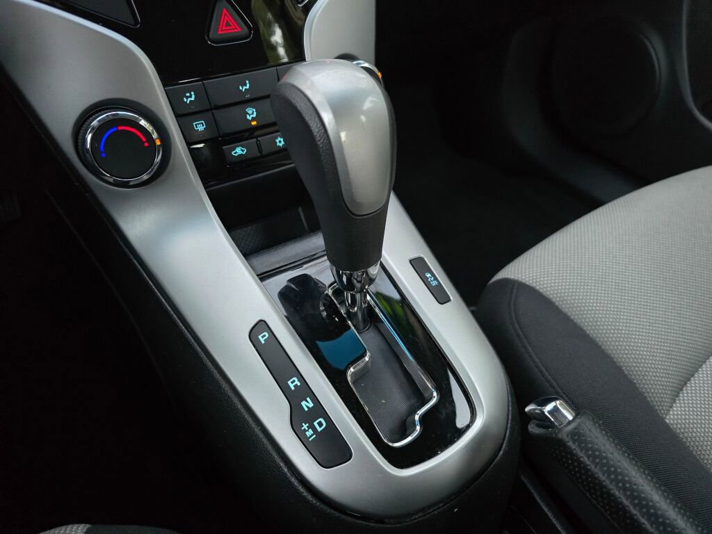 Used 2016 Chevrolet Cruze LS image 28