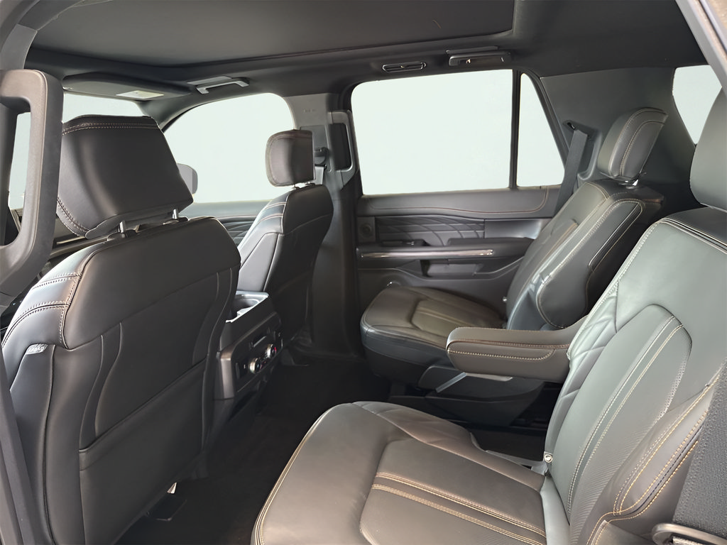 Used 2023 Ford Expedition Platinum AWD/4WD image 17