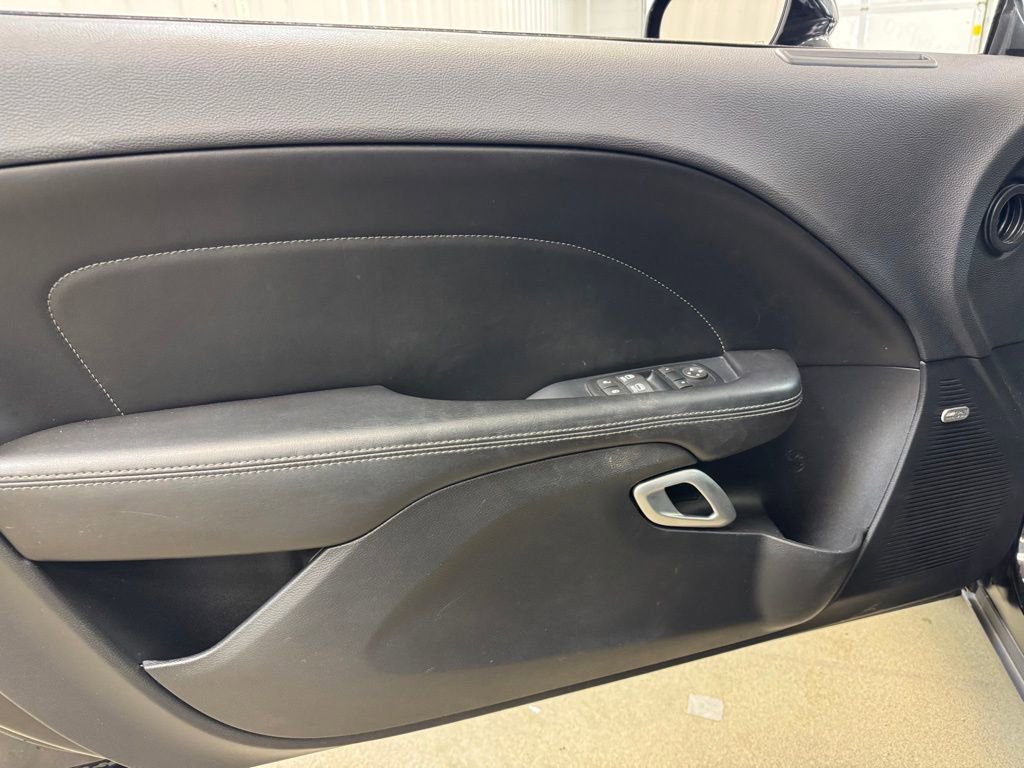 Used 2015 Dodge Challenger R/T Scat Pack w/ Leather Interior Group image 8