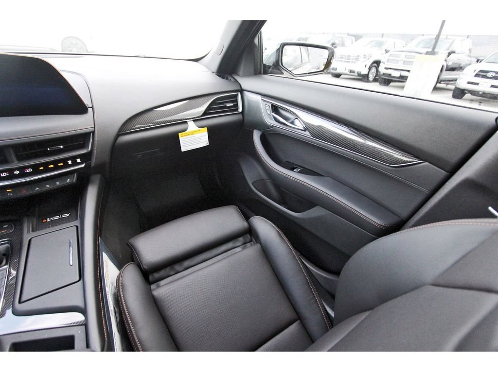 New 2026 Cadillac CT5 Sport w/ Technology Package RWD image 10