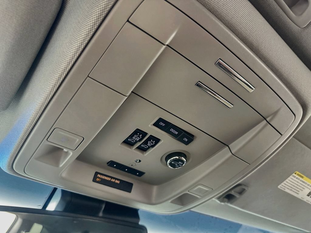 Used 2019 Chevrolet Tahoe Premier w/ Premier Plus Edition AWD/4WD image 35