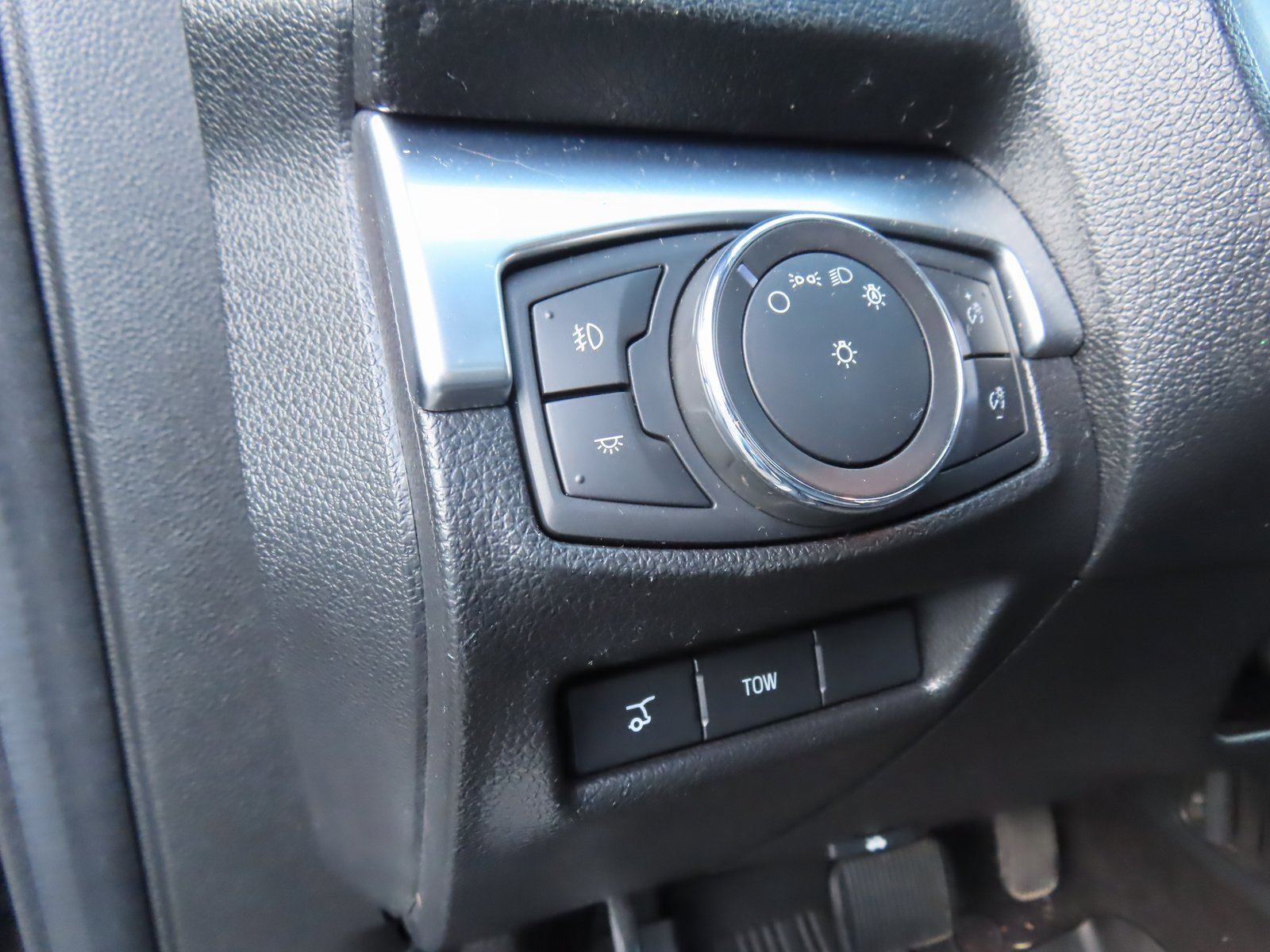 Used 2018 Ford Explorer Sport w/ Equipment Group 401A image 13