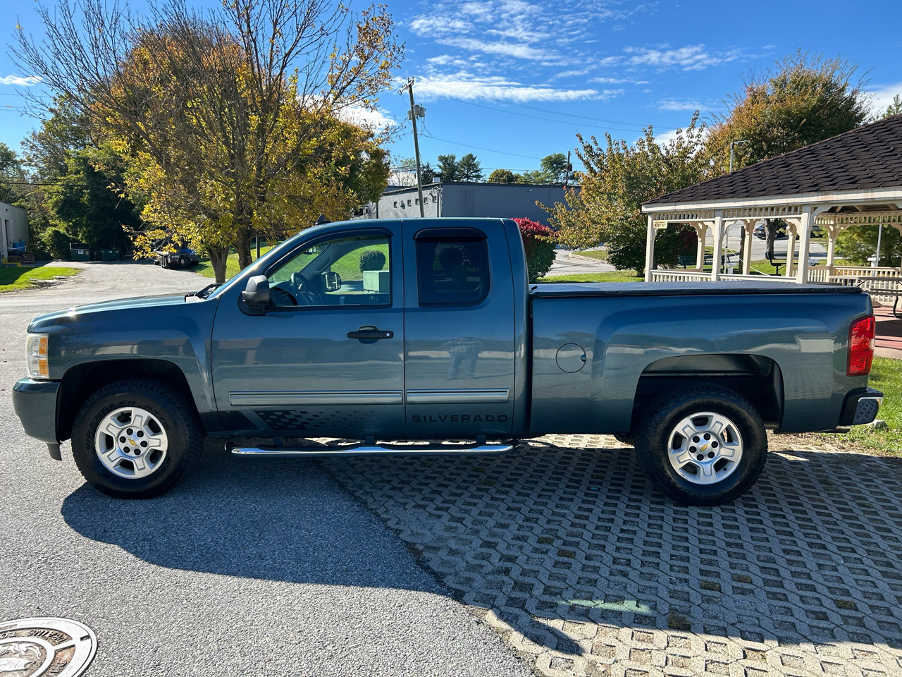 Used 2009 Chevrolet Silverado 1500 LT w/ Power Pack Plus image 4