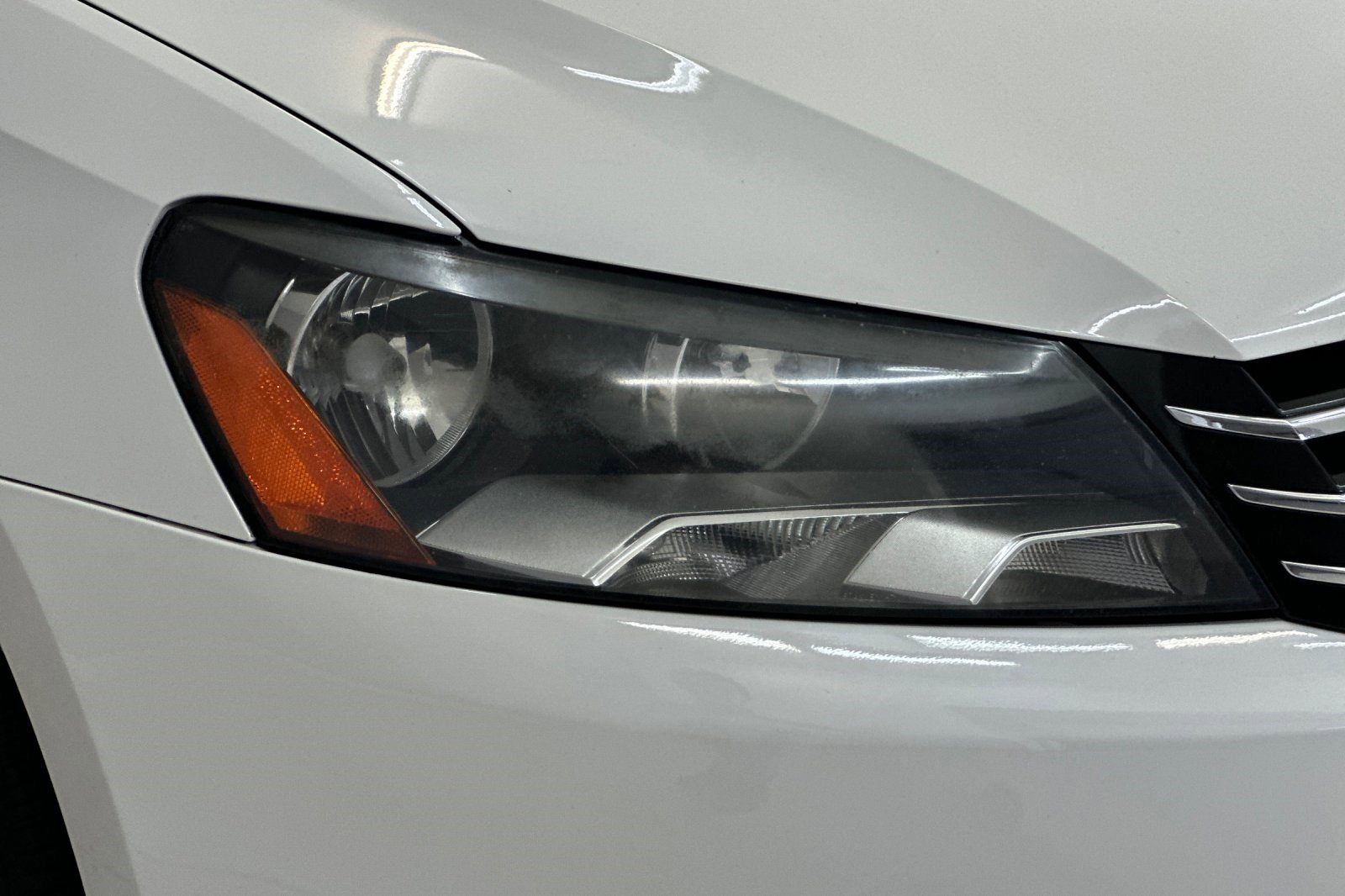 Used 2013 Volkswagen Passat TDI SEL Premium image 11