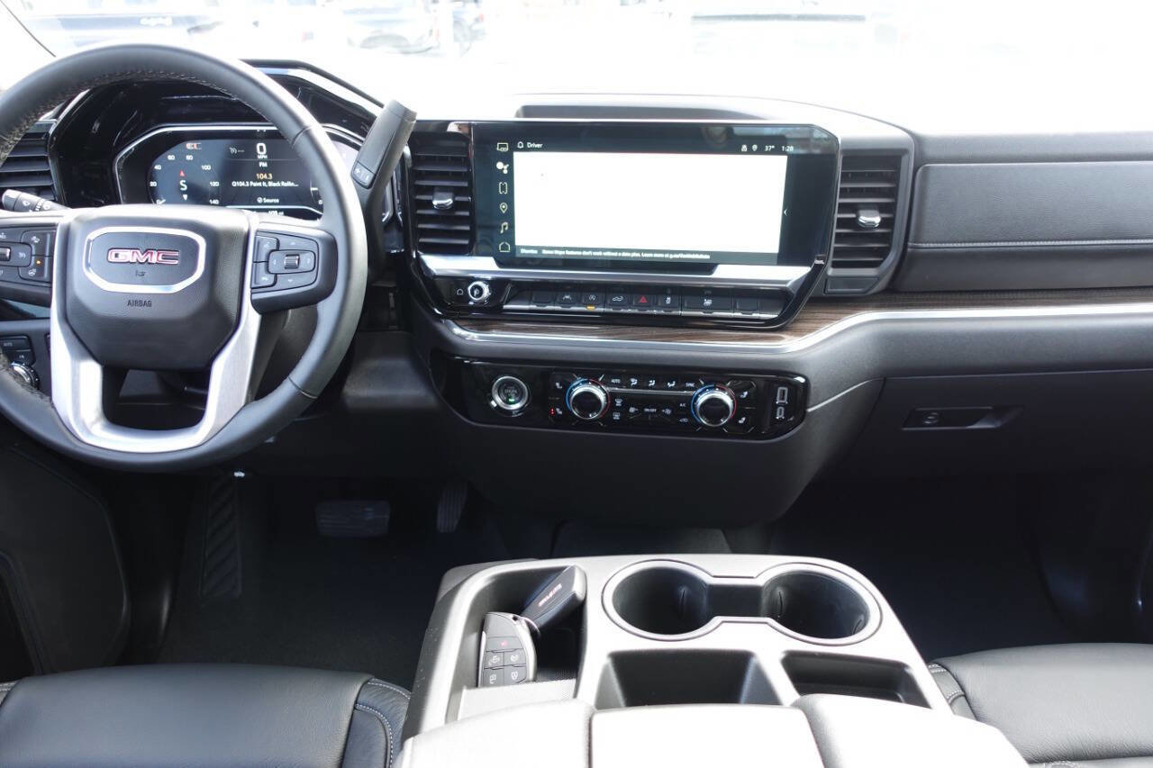 Used 2024 GMC Sierra 1500 Elevation AWD/4WD image 40