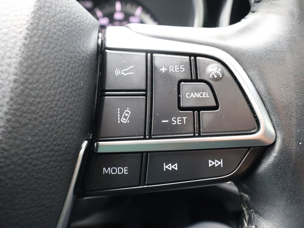 Used 2020 Toyota Highlander Limited w/ Protection Package #3 image 17