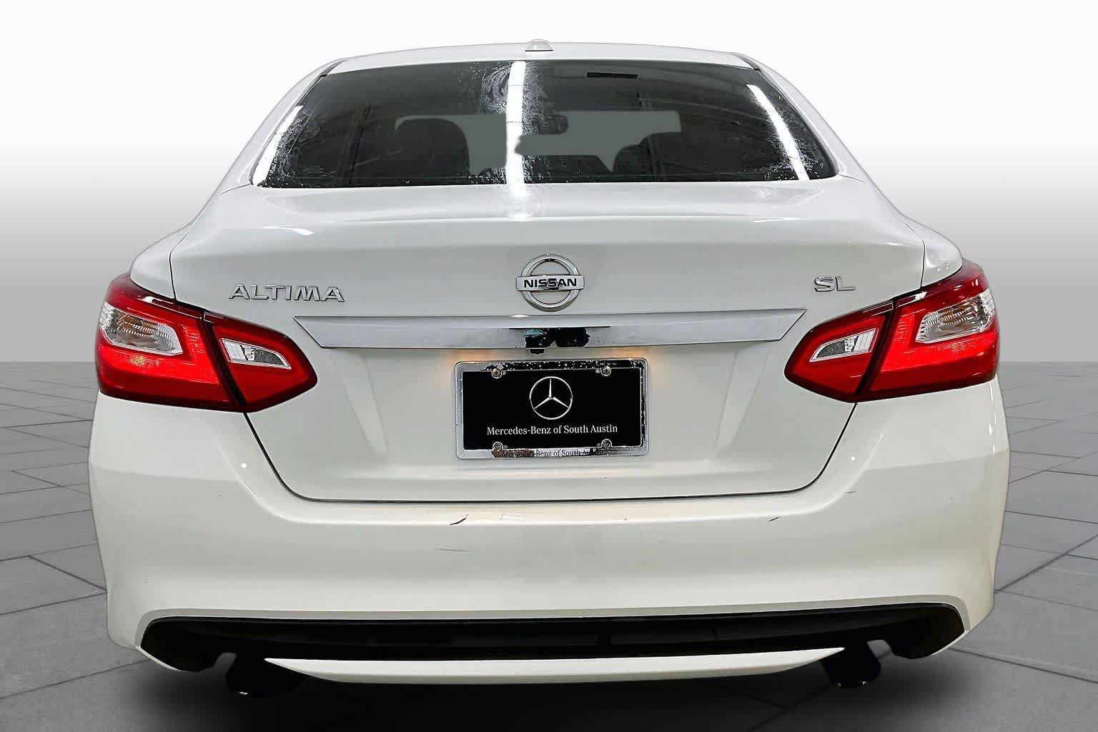 Used 2016 Nissan Altima 2.5 SL w/ 2.5 Technology Package FWD image 5