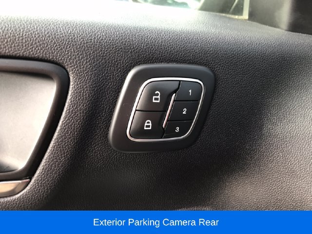 Used 2022 Ford Escape Titanium AWD/4WD image 5