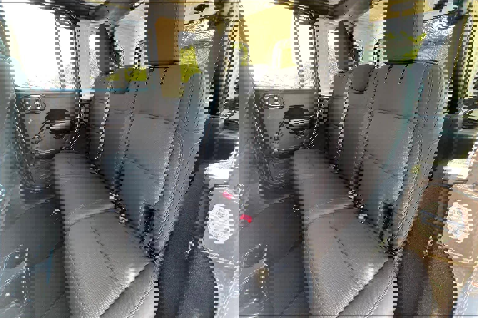 Used 2019 Jeep Wrangler Unlimited Sport image 37