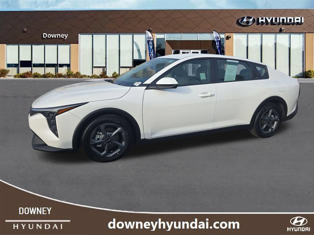 Used 2025 Kia K4 FWD image 1
