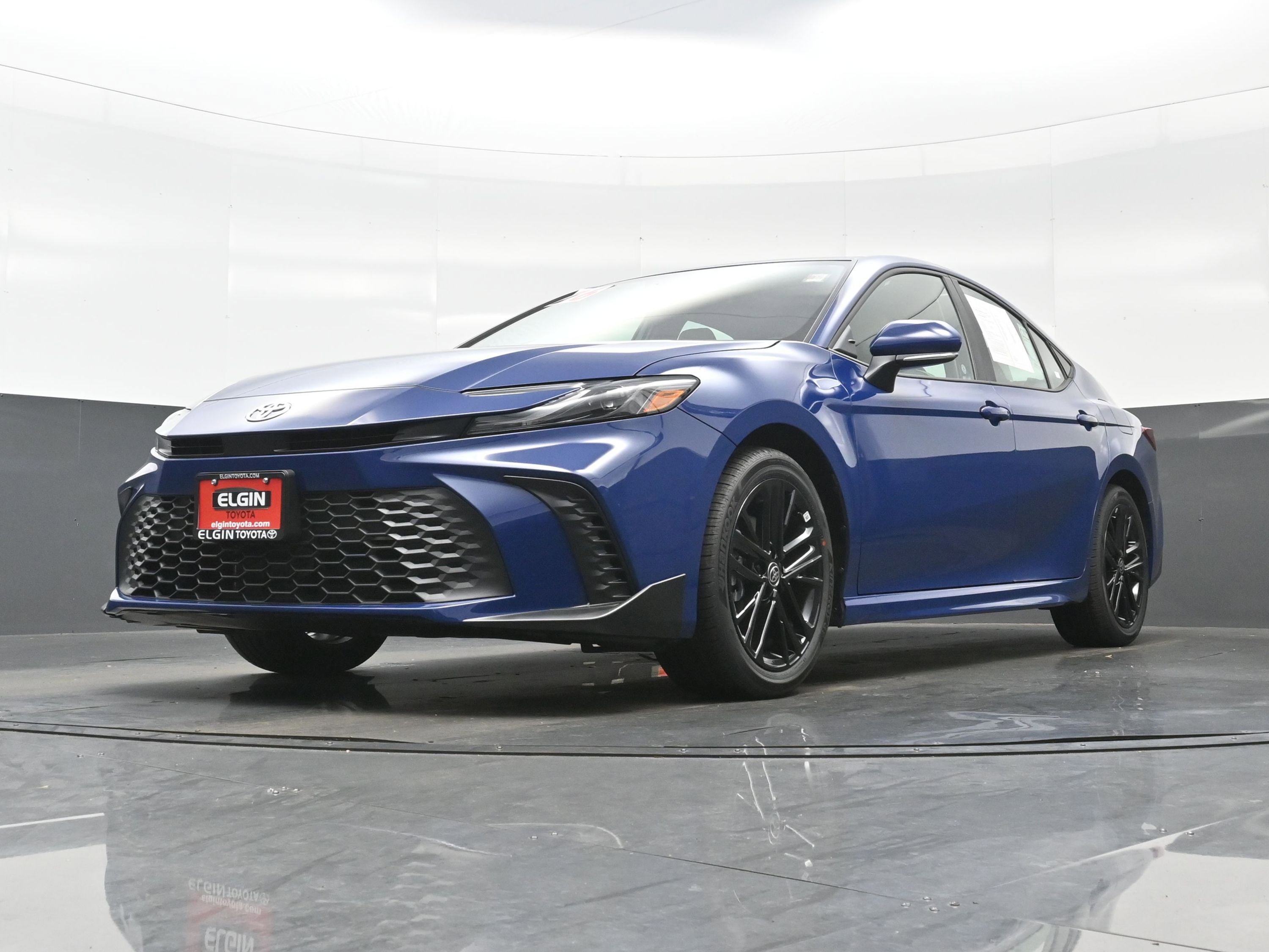 Used 2026 Toyota Camry SE image 28