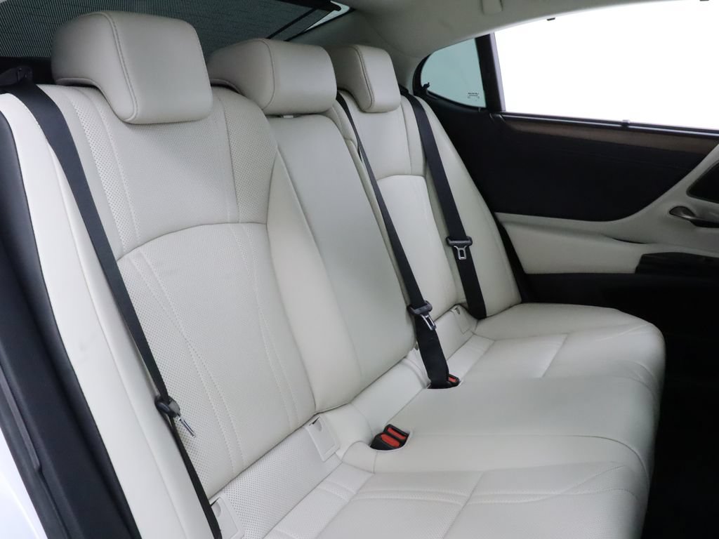 Used 2023 Lexus ES 350 Ultra Luxury w/ Accessory Package (Z2) FWD image 31
