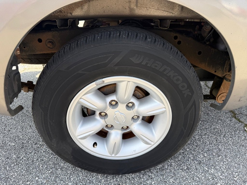 Used 2003 Nissan Frontier XE image 13