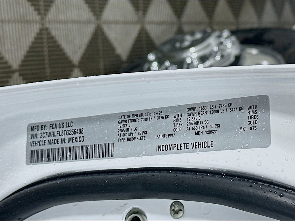 New 2026 RAM 4500 4x4 Crew Cab DRW w/ Laramie Trim Package image 18