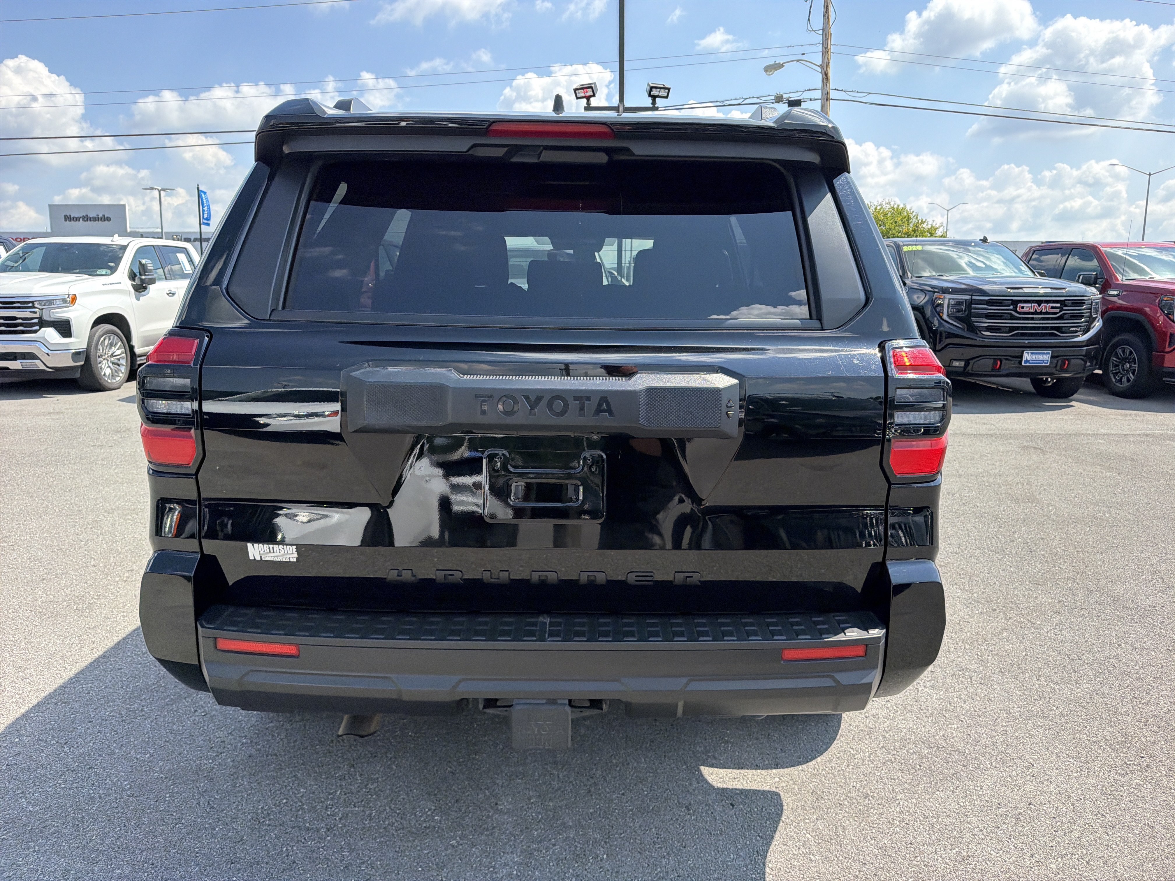 Used 2025 Toyota 4Runner SR5 AWD/4WD image 7