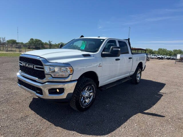 Used 2024 RAM 2500 Tradesman w/ Chrome Appearance Group AWD/4WD image 2