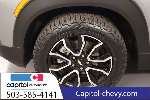 Used 2023 Chevrolet TrailBlazer ACTIV w/ Convenience Package AWD/4WD image 9