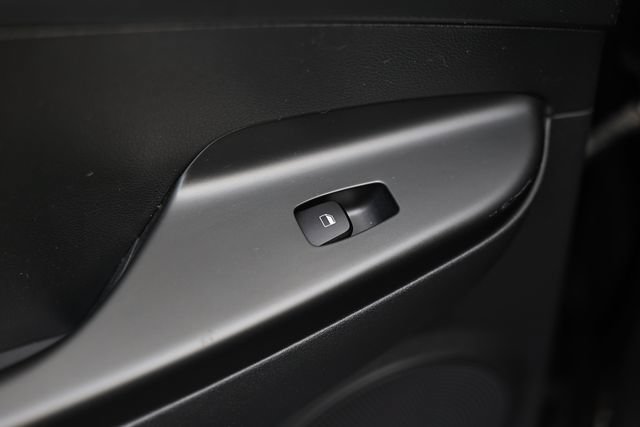 Used 2023 Hyundai Kona SE FWD image 24