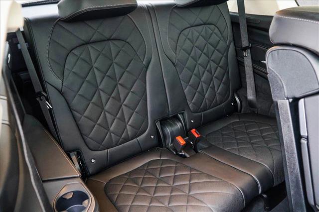 Used 2024 BMW X7 xDrive40i image 27