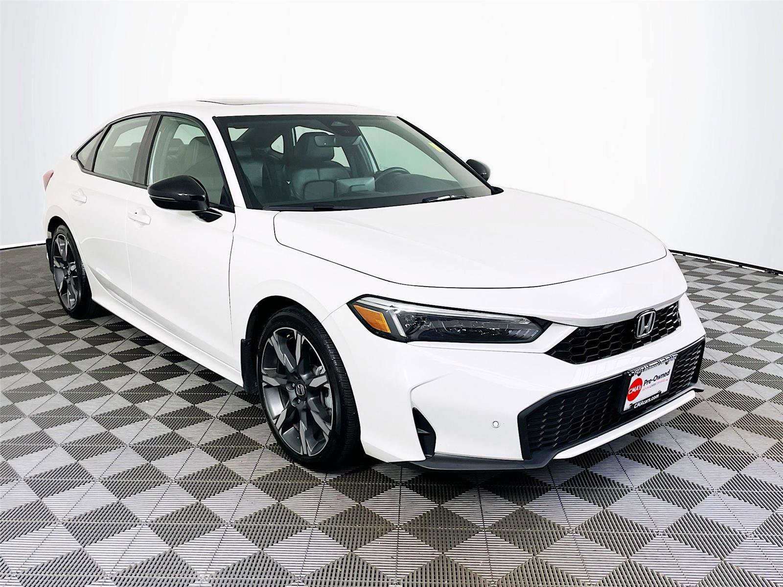 Used 2025 Honda Civic Sport Touring image 1