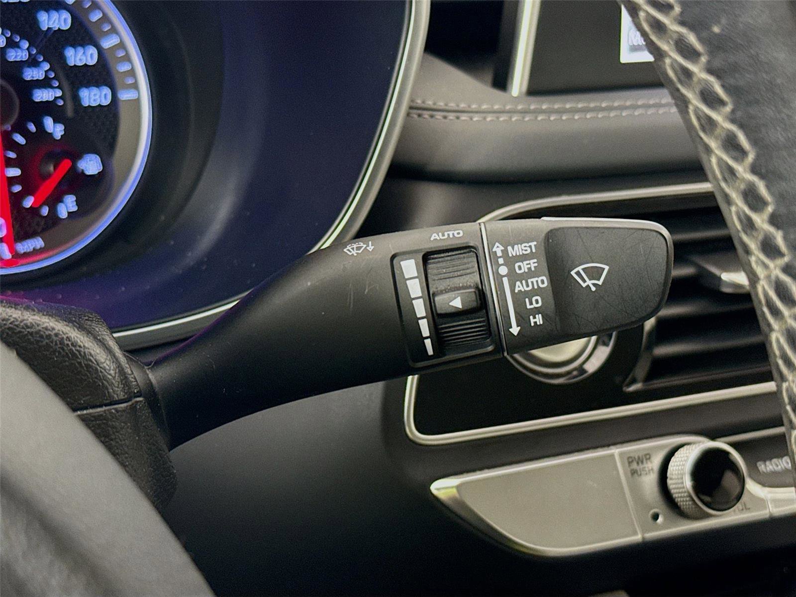 Used 2020 Genesis G70 2.0T w/ Prestige Package image 5