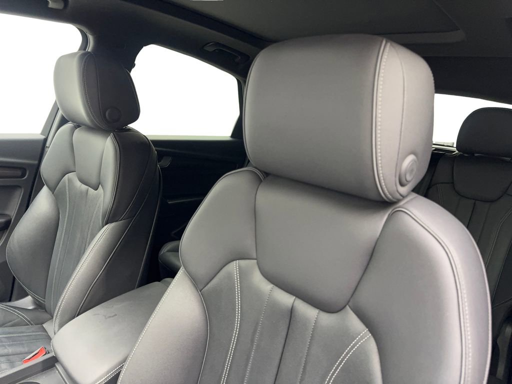 Used 2023 Audi Q5 2.0T Premium w/ Convenience Package image 28