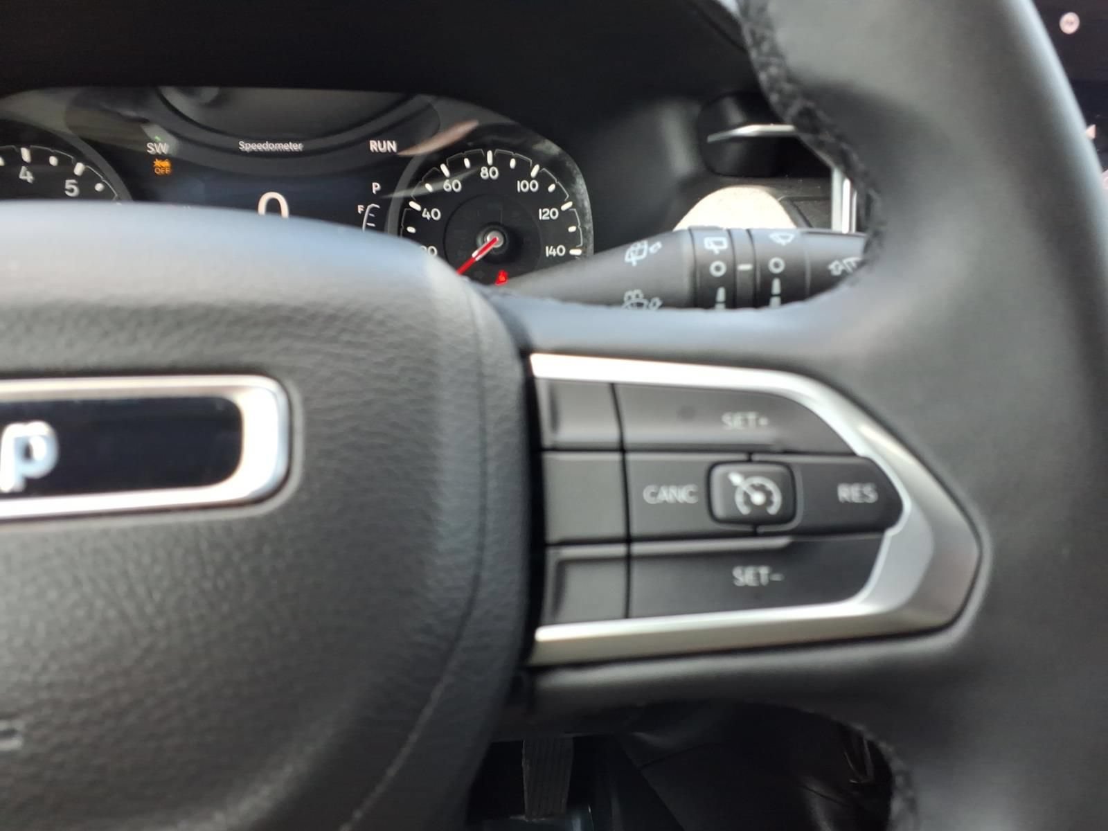 Used 2024 Jeep Compass Latitude AWD/4WD image 16