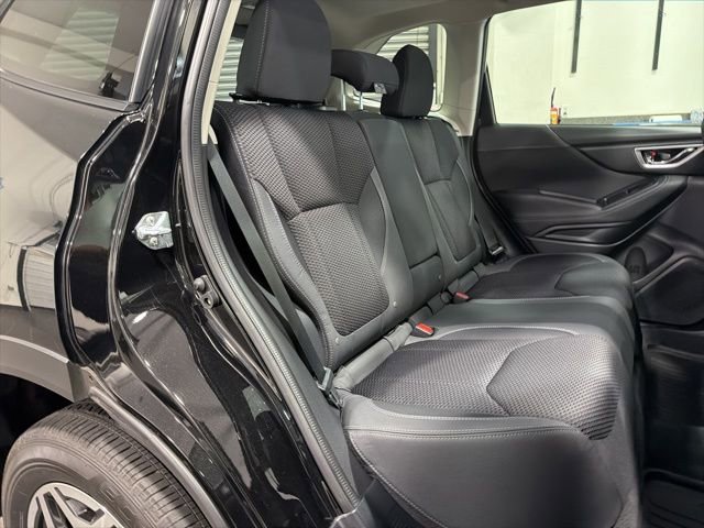 Used 2023 Subaru Forester Premium AWD/4WD image 31